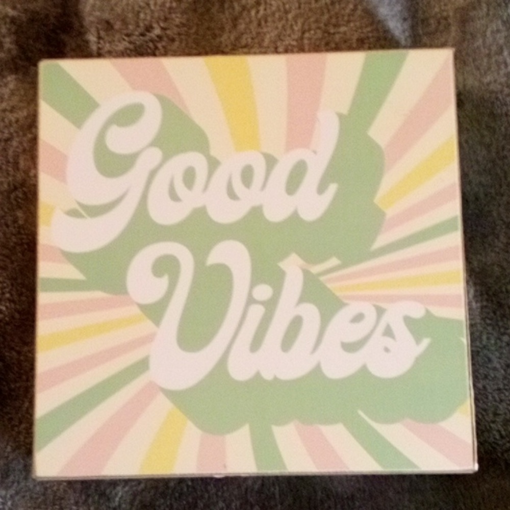 BRAND NEW GOOD VIBES WOODEN SIGN